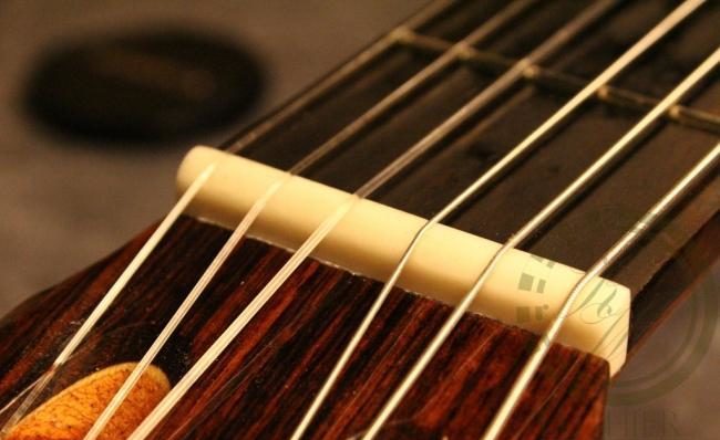 siodełko w gitarze