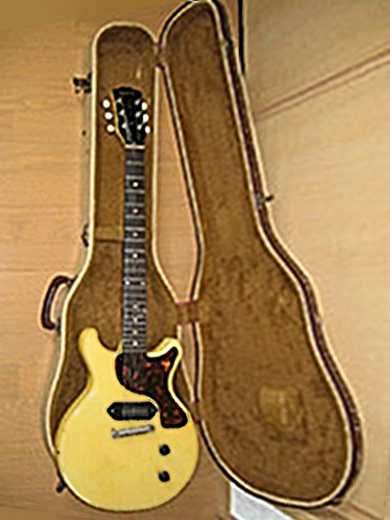 Gitara Gibson Les Paul Junior w dopasowanym futerale.